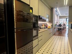 Sims Avenue (D14), Shop House #606809581